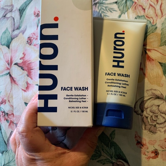 Other - Huron Face Wash with Blue Accents size 5.1 FL OZ